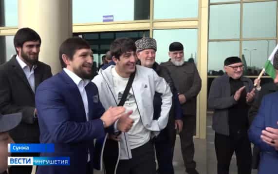 В Ингушетии торжественно встретили новоиспечённого чемпиона мира