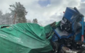 Гололед на трассе Сибири в Иркутской области вызвал две крупные аварии с жертвой, а на Южном берегу Крыма затопили центральную улицу Алупки