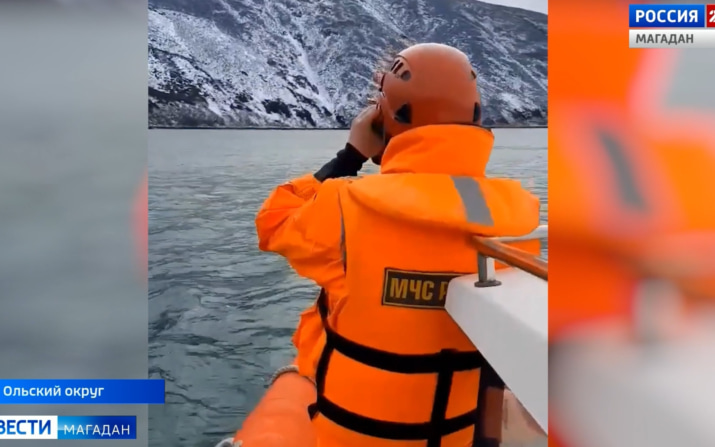 В Магаданской области ищут пропавшего рыбака, он вышел в море на резиновой лодке