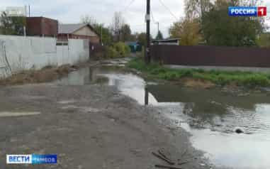 Вода перестала затапливать участки, но прочистка коллектора продолжается