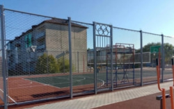 В Прогрессе открыли новые дворы с площадками для детей и спортсменов
