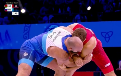 Победил олимпийского чемпиона, но уступил в финале: Артур Саргсян взял серебро ЧМ