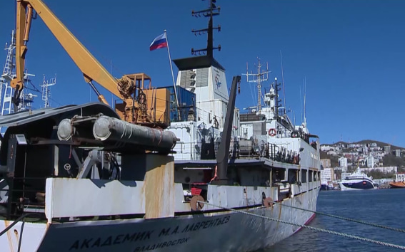 Российско-китайская экспедиция завершила анализ изменений в Арктике для прогноза Северного морского пути.