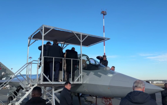 Делегация Эфиопии осматривает Су-57Е в Жуковском: начало передачи Су-35 для ВВС страны.