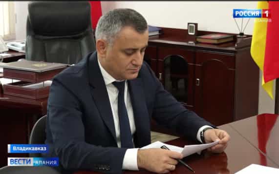 Роман Батршин провел совещание по организации вывоза твердых коммунальных отходов