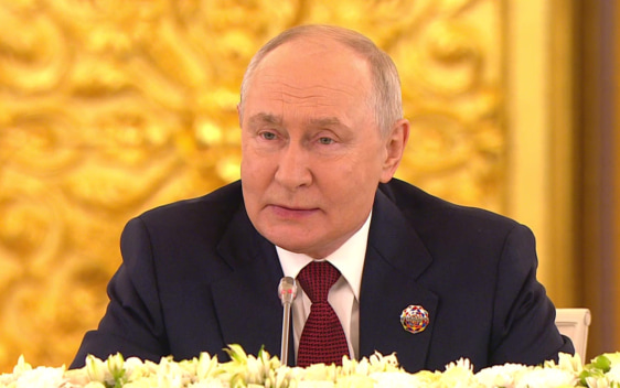 "Владимир Путин принимает африканских лидеров в Москве: начало третьего саммита Россия-Африка"