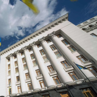 Укровласти СМИ не любят
