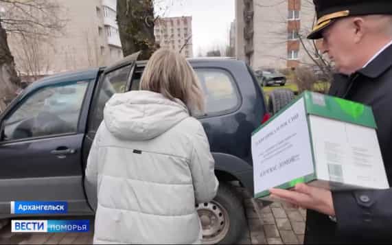 Очередной автомобиль за ленточку передали нашим бойцам волонтёры