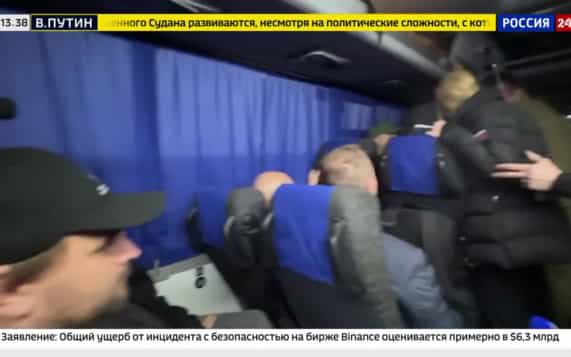 Российские военные разминировали дороги для проезда гуманитарной колонны в Алешки
