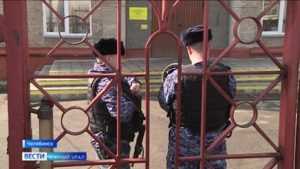 Девятиклассник выстрелил в одноклассницу: что известно о ЧП в школе Челябинска