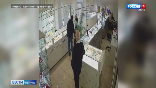 В Перми двое челябинцев ограбили ювелирный магазин